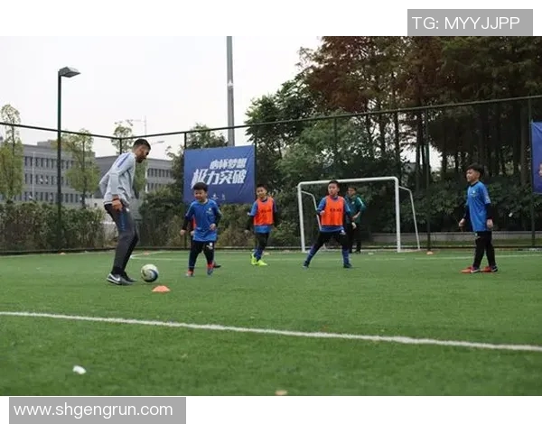 日喀则市四高足球球星崛起记：从校园绿茵场到职业梦想的追逐之路